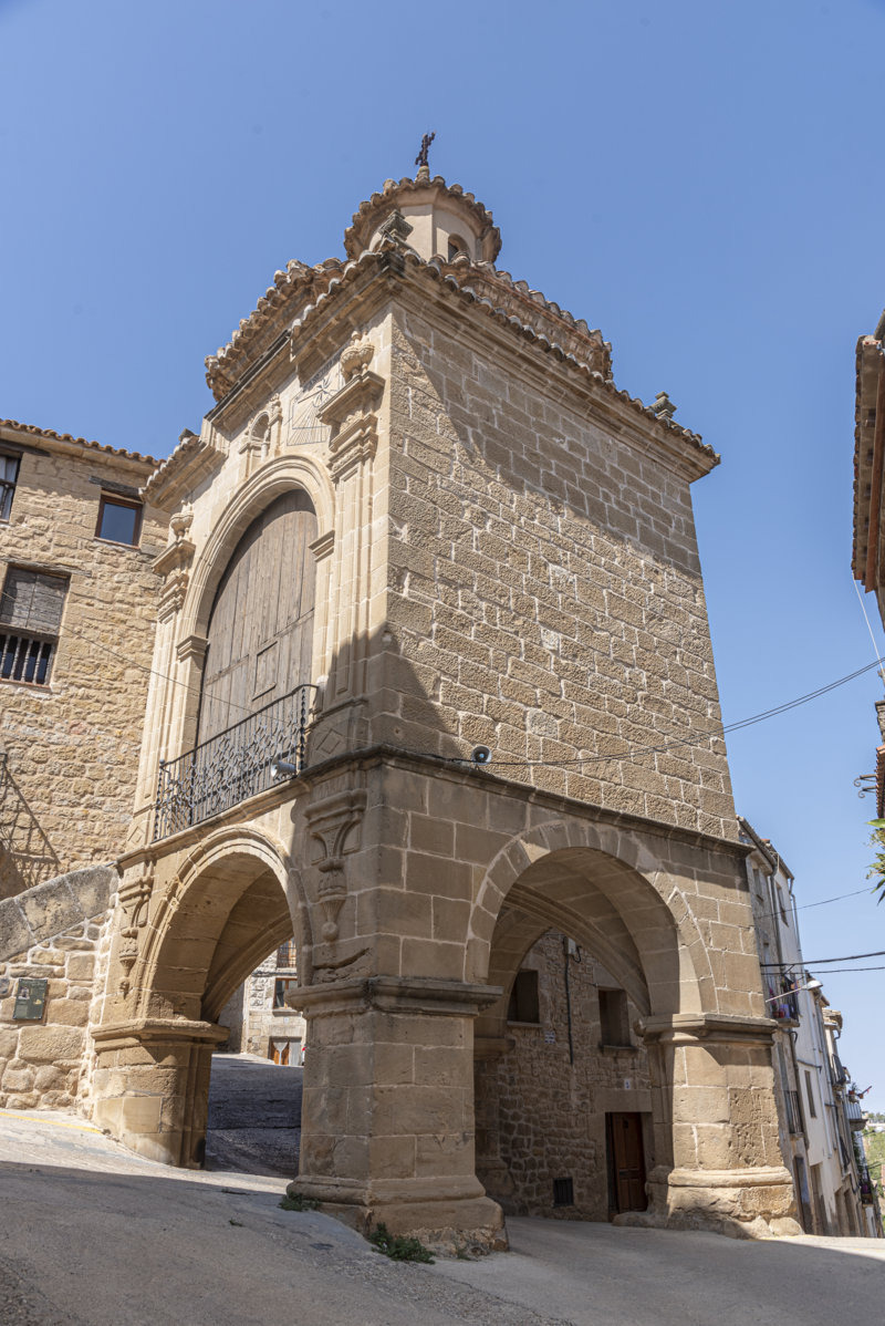 Teruel - Calaceite 16 - Portal capilla de la Virgen del Pilar.jpg